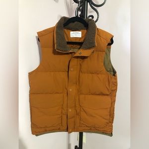 Men’s Medium Down Vest with Sherpa Lined Collar